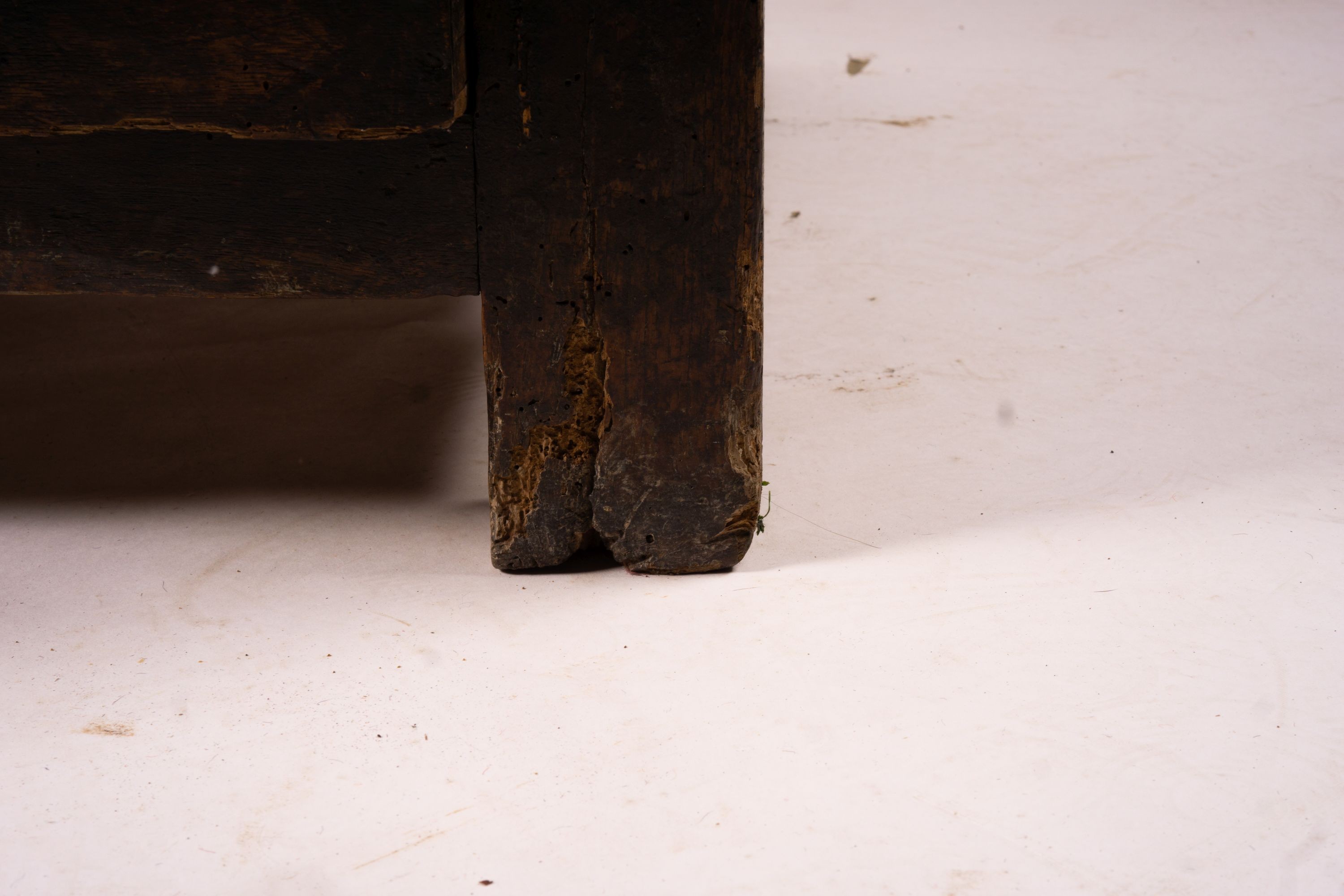 An 18th century panelled oak mule chest, length 161cm, depth 61cm, height 84cm